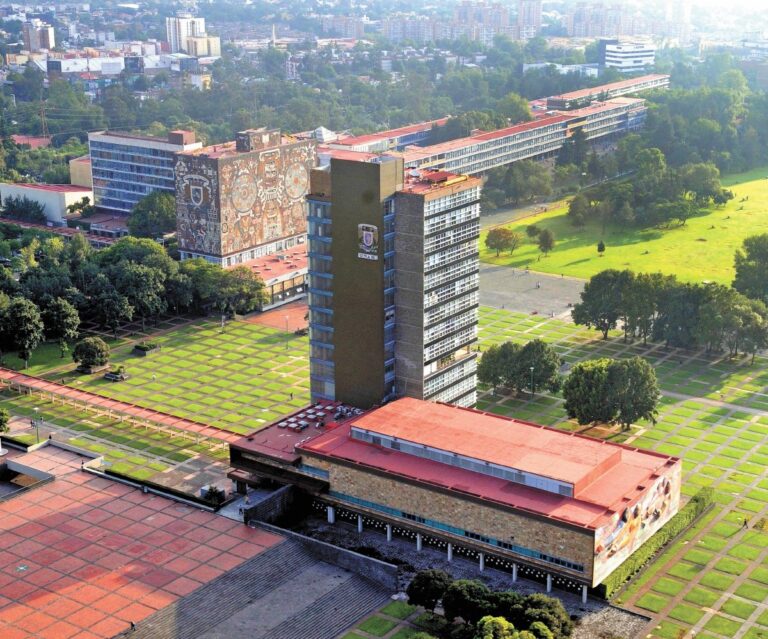 UNAM inicia clases a distancia