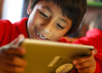 Abren centro de acopio de dispositivos electrónicos para alumnos de Oaxaca