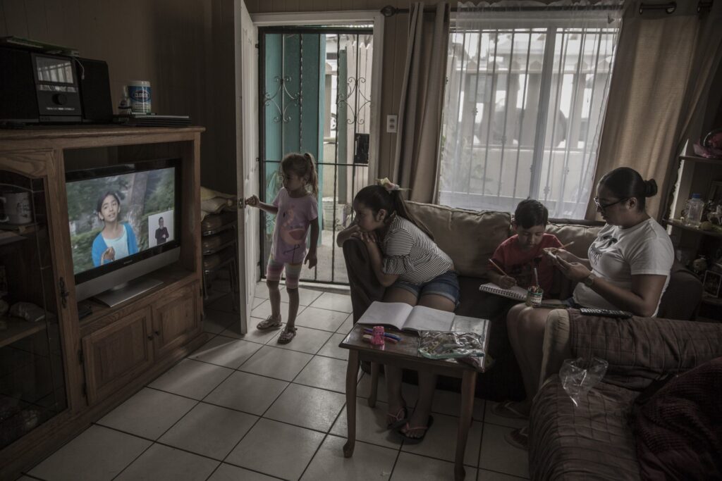 Casi 3 millones de niños en riesgo de no volver la escuela en AL