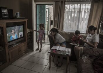 Casi 3 millones de niños en riesgo de no volver la escuela en AL