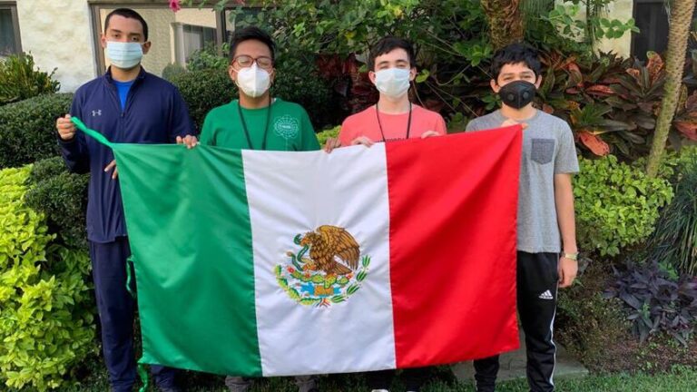 Delegación mexicana gana medallas de oro y plata en olimpiada matemática