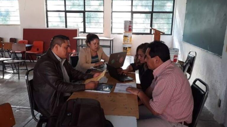 Docentes acusan adeudo salarial en la Huasteca