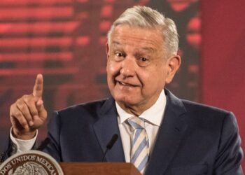 AMLO pide abrir escuelas en Campeche y Chiapas