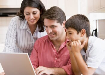 Directores, estudiantes y padres de familia también pueden usar Edmodo