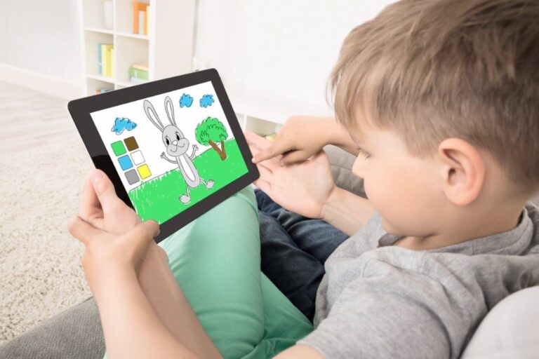 El efecto de las pantallas en el cerebro de los niños