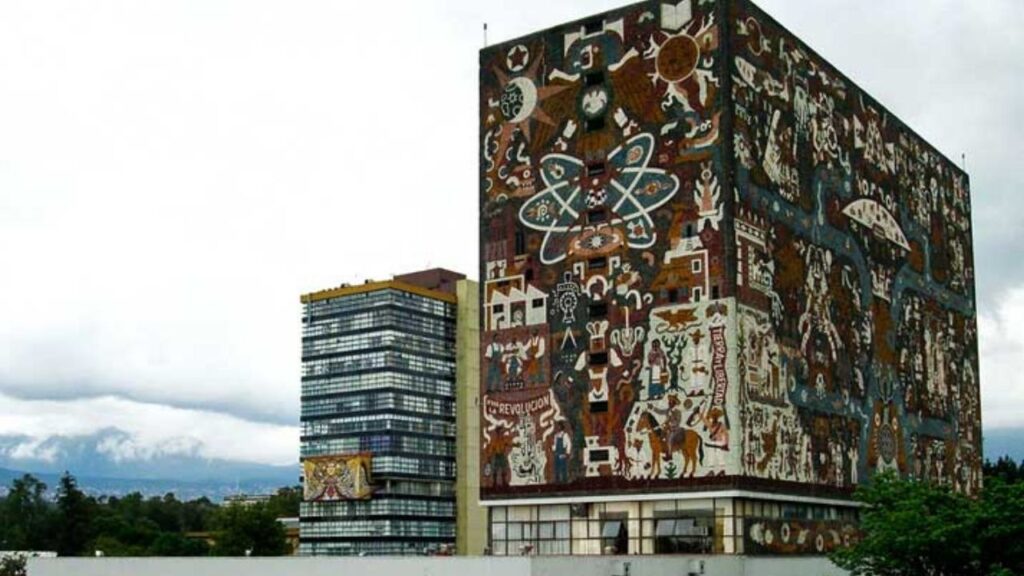 UNAM-AMLO