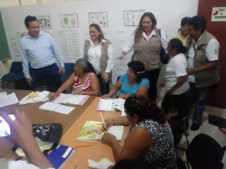 IEEA-visita-a-plazas-comunitarias-1