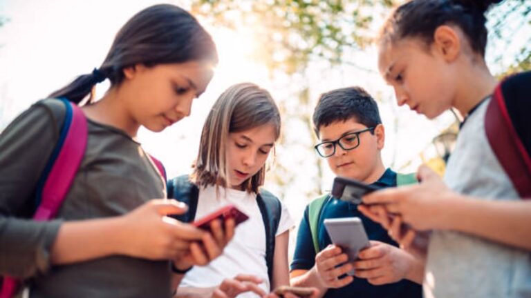 los-nativos-digitales-son-los-primeros-ninos-con-un-coeficiente-intelectual-mas-bajo-que-sus-padres