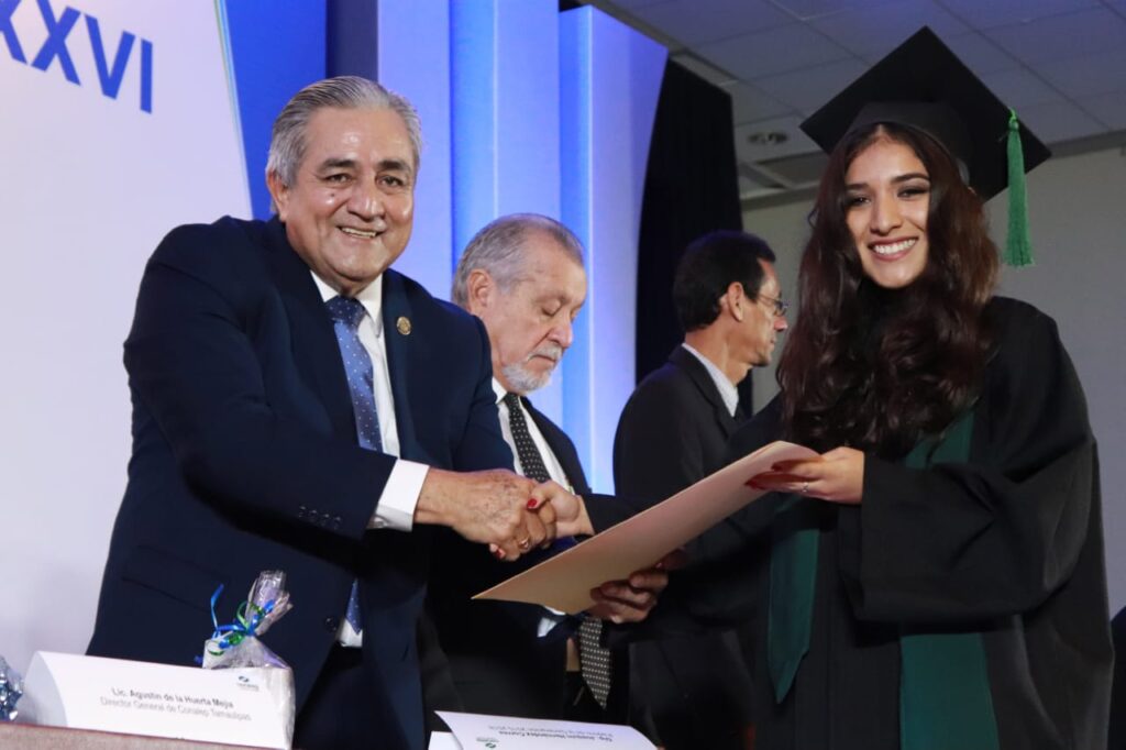 Joaquín-Hernández-Correa-diputado-local-padrino-de-la-generación-2015-2018-del-Conalep-Tampico