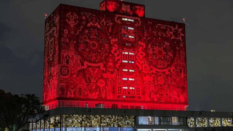 unam-rojo-vih-085032