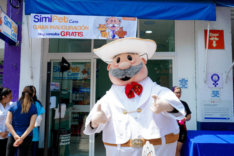 Víctor González Herrera inaugura nuevas sucursales de SimiPet Care