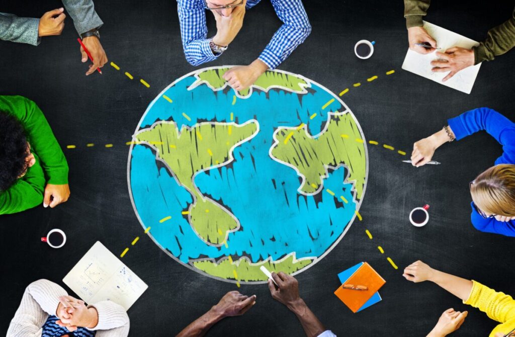 Estudiantes de diversas regiones reflejan que la educación global es clave para reducir desigualdades