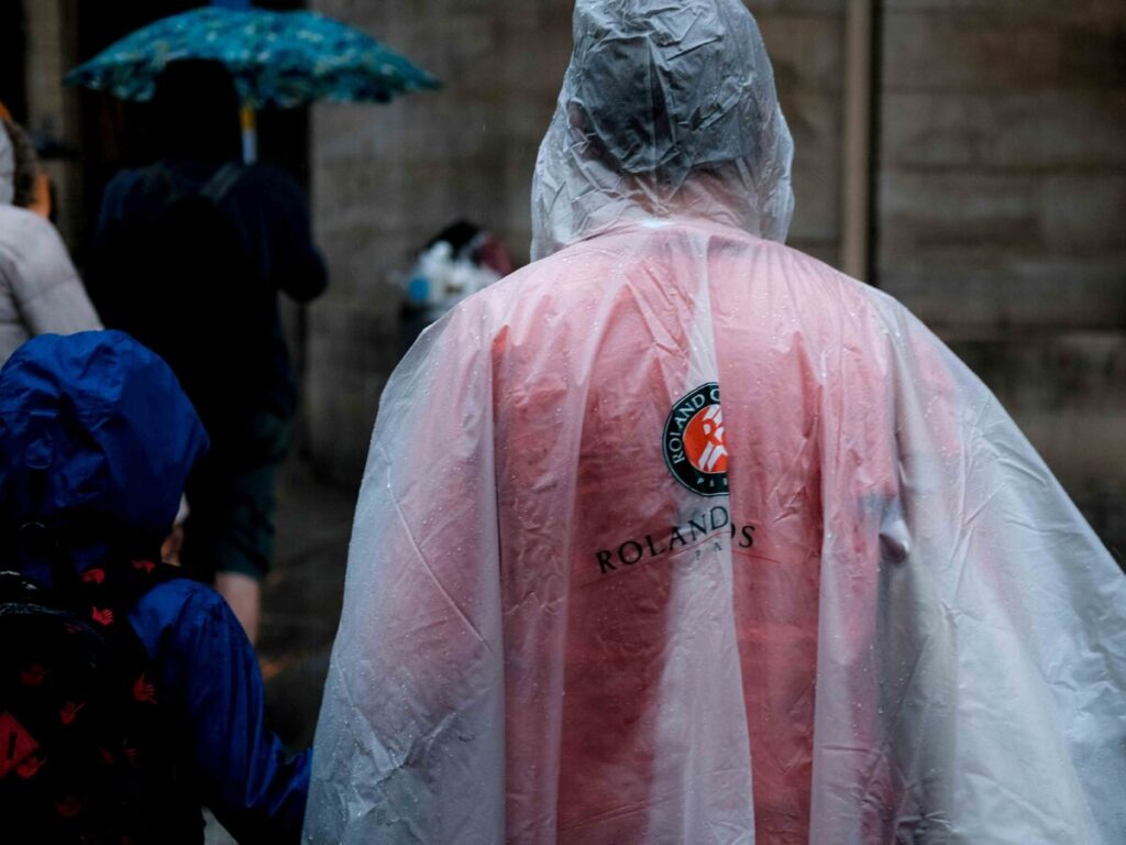 Plantel escolar cerrado por lluvias en Hidalgo; docentes aplican modalidades digitales para continuar clases