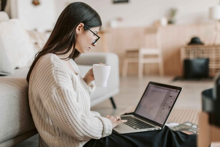 Mujeres impulsando la educación a distancia en México mediante innovación y liderazgo