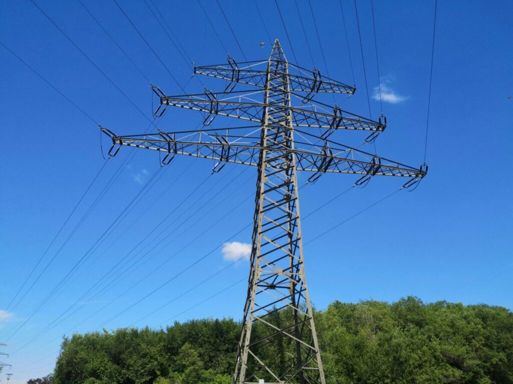 Instalación eléctrica en escuelas de Sinaloa con casi plena cobertura de subestaciones eléctricas
