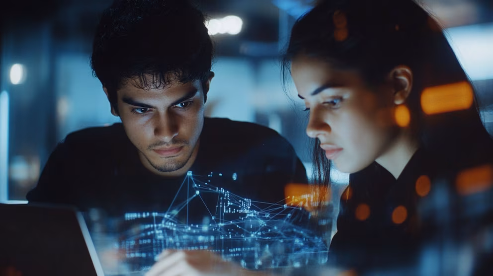 “Estudiantes argentinos trabajando en un taller tecnológico que refleja desarrollo productivo y educación técnica”