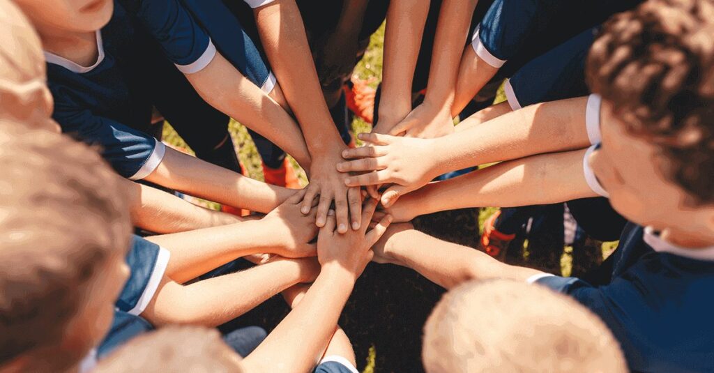 Universidad de Colima recibe el distintivo Empresa de Diez Plus por su cumplimiento laboral ante el Infonavit.