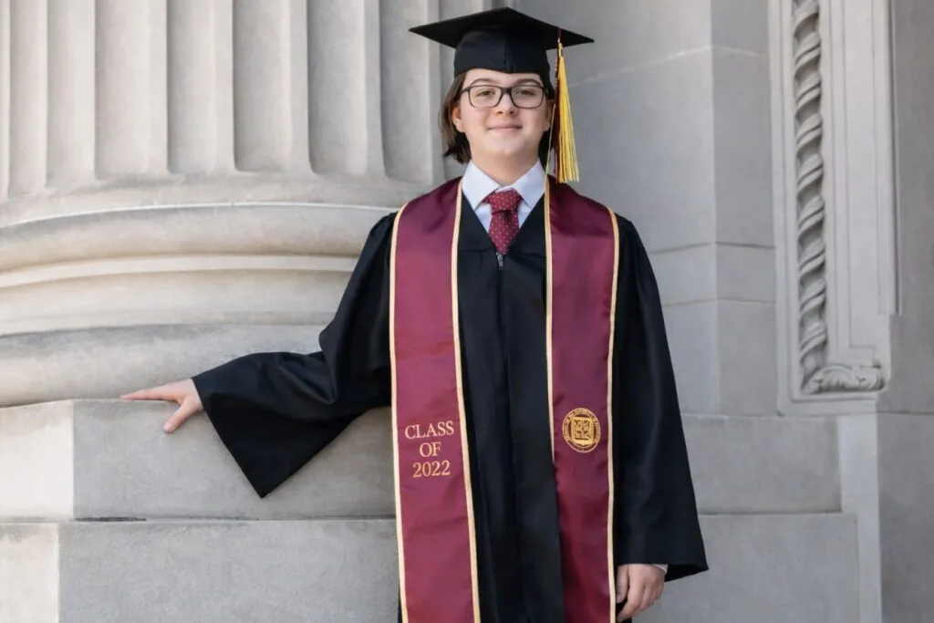 Niño prodigio británico en ambiente académico universitario, relacionado con altas capacidades