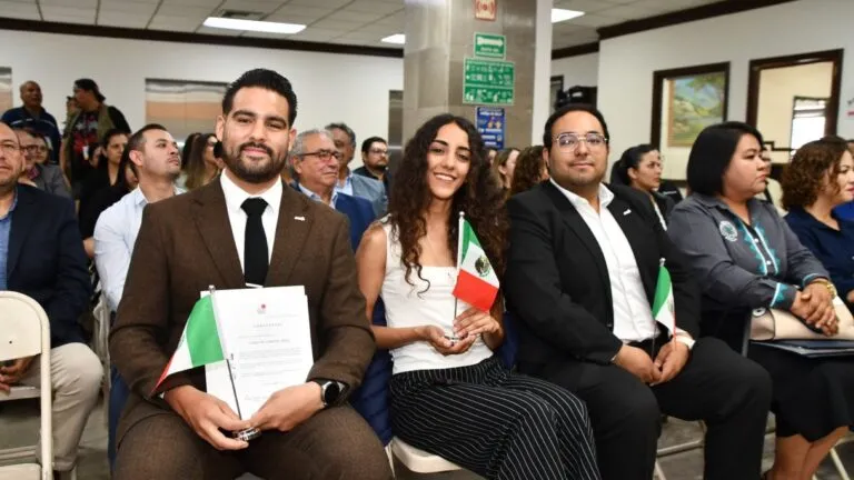 estudiantes del Programa Nichiboku de Chihuahua viajando a Japón para capacitación técnica y desarrollo profesional internacional