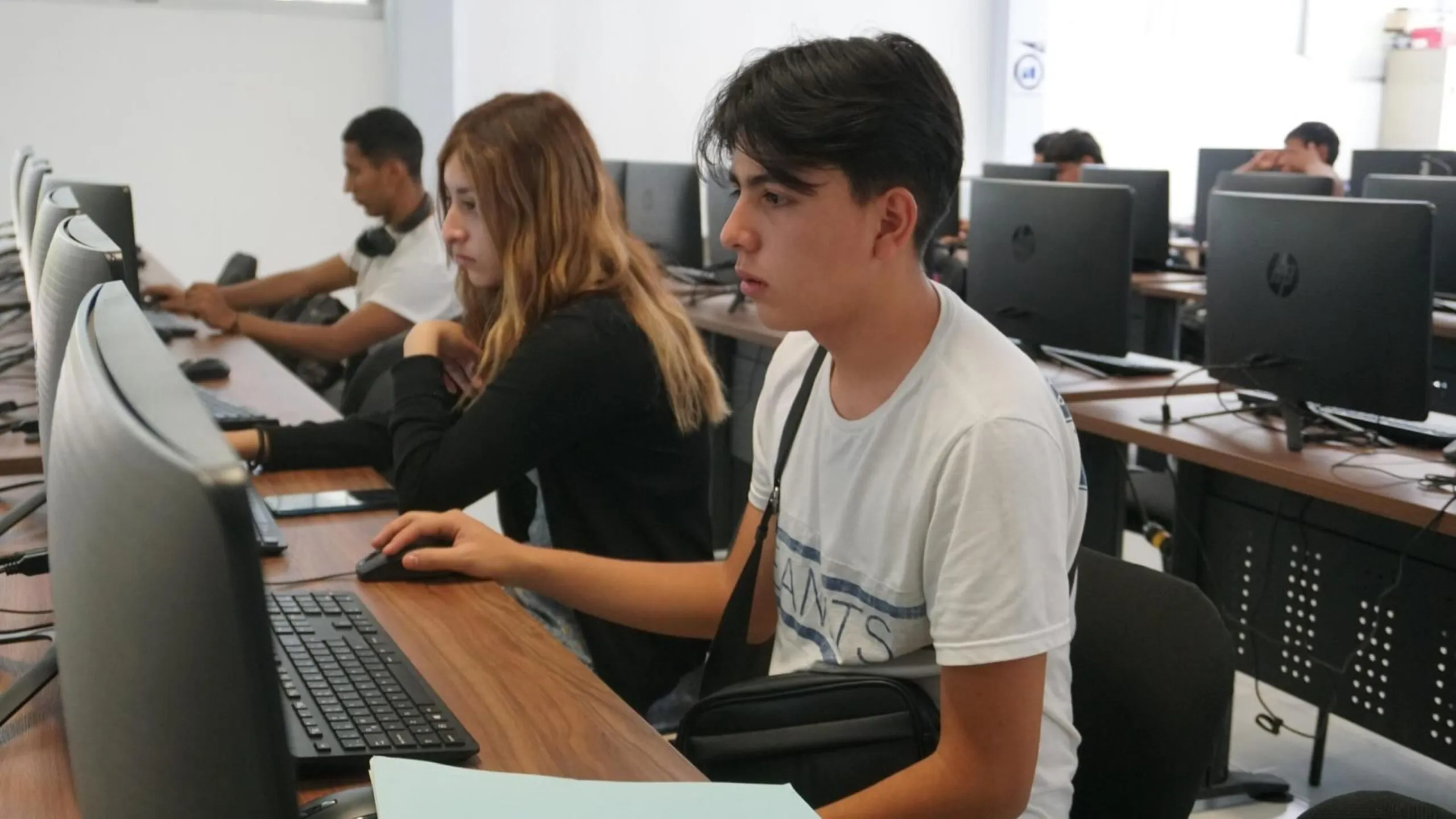 Escuelas Normales en Michoacán con estudiantes aspirantes en proceso de admisión educativa