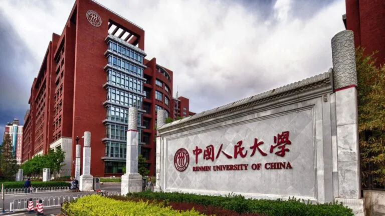 cooperación educativa entre China y Asia Central con estudiantes y universidades en proyectos tecnológicos
