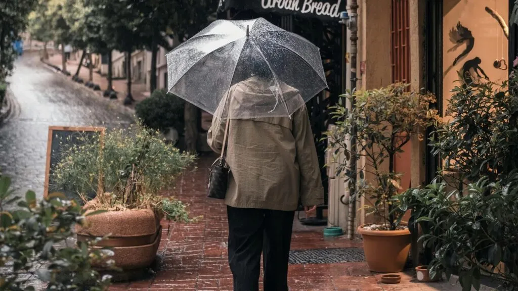 UNAM explica lluvias de primavera en México con tormentas y nubes sobre ciudad