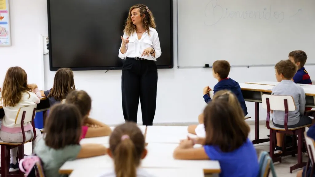 Análisis sobre el futuro de la educación pública ante la disminución de estudiantes en España