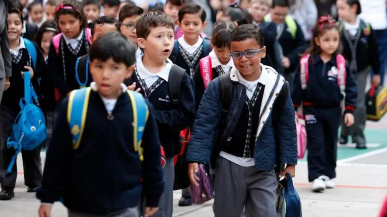 ciclo escolar 2026 modificado en México por calor extremo y Mundial de futbol con vacaciones más largas