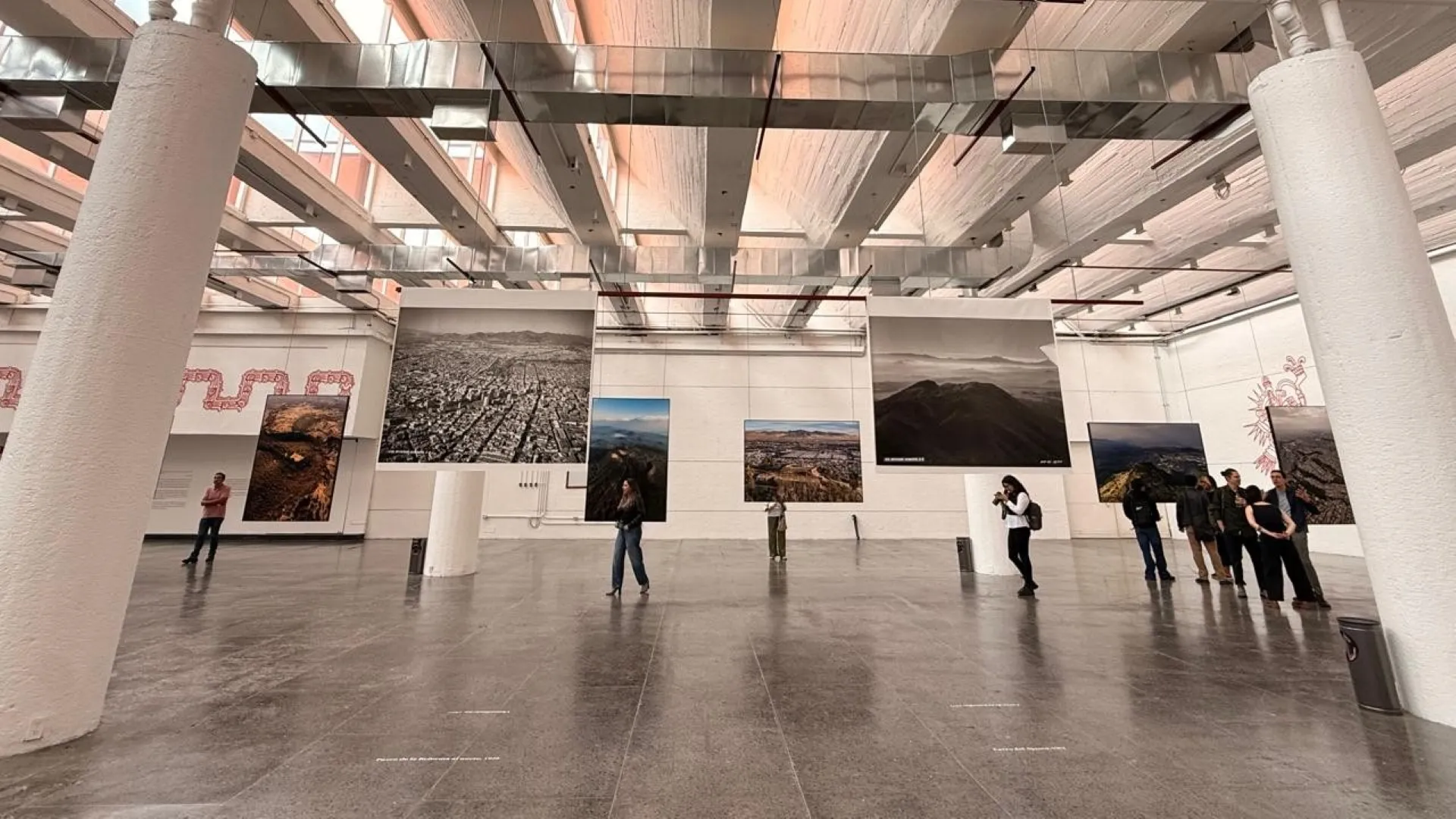 Vista artística del Valle de México presentada en exposición cultural impulsada por Banco Azteca y la UNAM