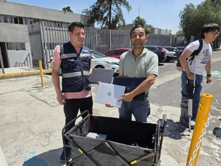 Jóvenes aprenden sobre reciclaje tecnológico en actividades impulsadas por Seguritech.