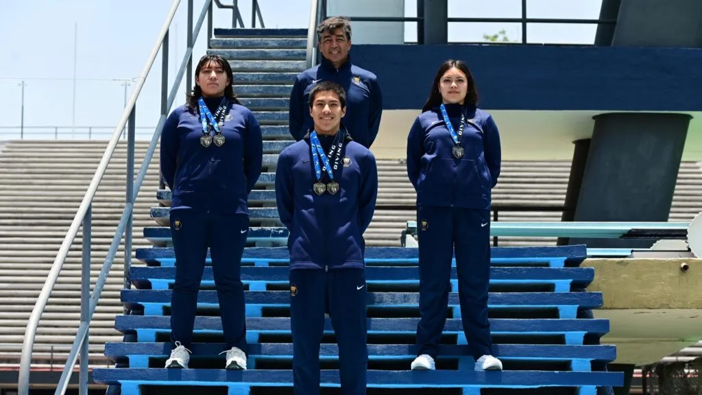 Clavadistas de la UNAM obtienen cuatro medallas de oro y una de plata en el USA Diving Junior Region 2 Championships 2026.