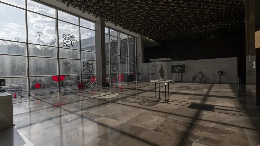 Taller artístico comunitario realizado como parte de un programa de construcción de paz en la UNAM.