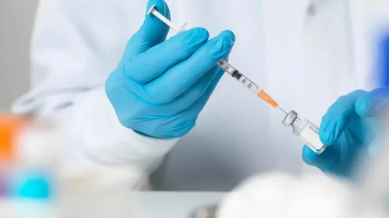 Desarrollo de vacunas personalizadas contra el cáncer mediante inteligencia artificial y supercomputación en Reino Unido.