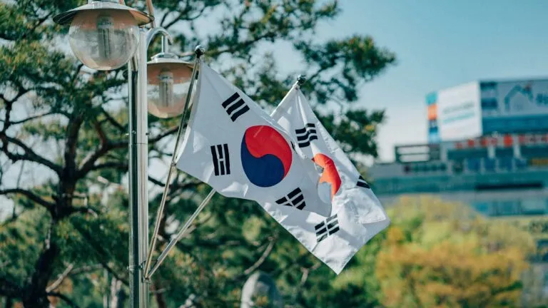La industria cinematográfica de Corea del Sur incorpora inteligencia artificial para producir películas con menor costo y mayor rapidez.