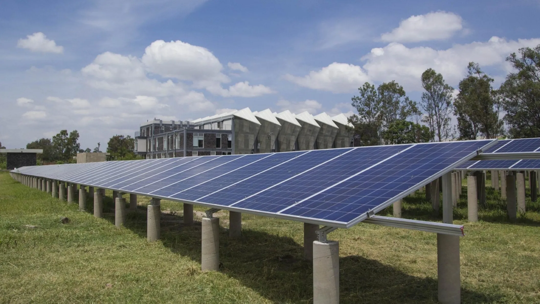 Obtención de agua desalinizada mediante congelación y energía solar