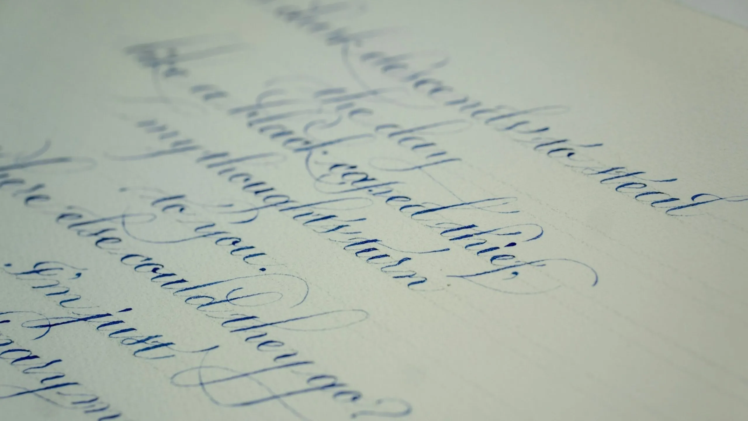 Letra cursiva y escritura a mano como herramientas para desarrollar habilidades de lectura y aprendizaje