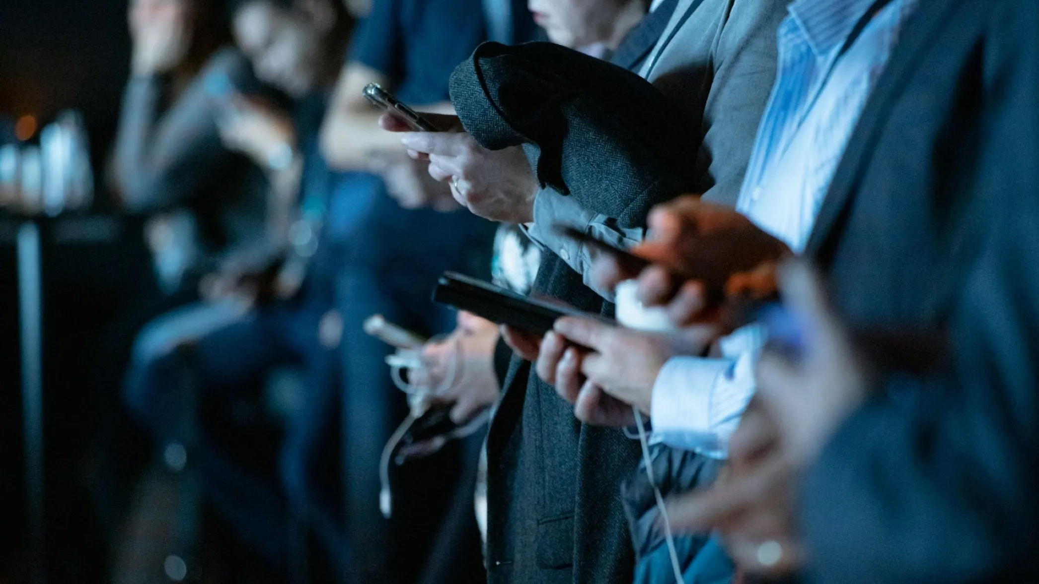 Plataformas digitales y efectos de los estímulos constantes sobre la atención y el descanso