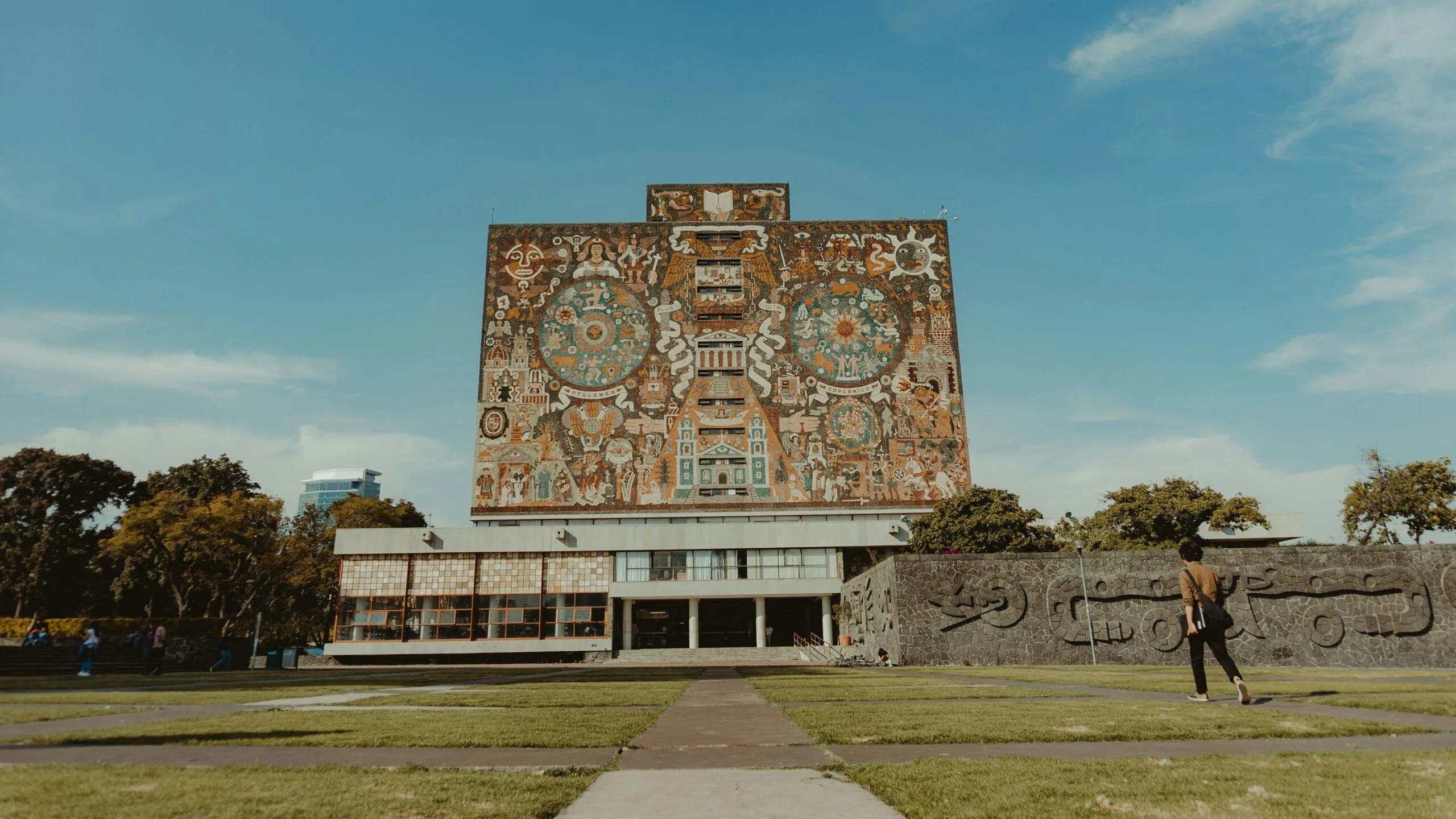 UNAM celebra 475 años de historia, educación, investigación y cultura en México