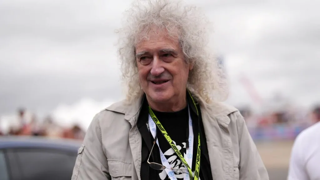 Brian May critica las ambiciones de los multimillonarios en la carrera espacial y defiende la cooperación científica y la protección del planeta