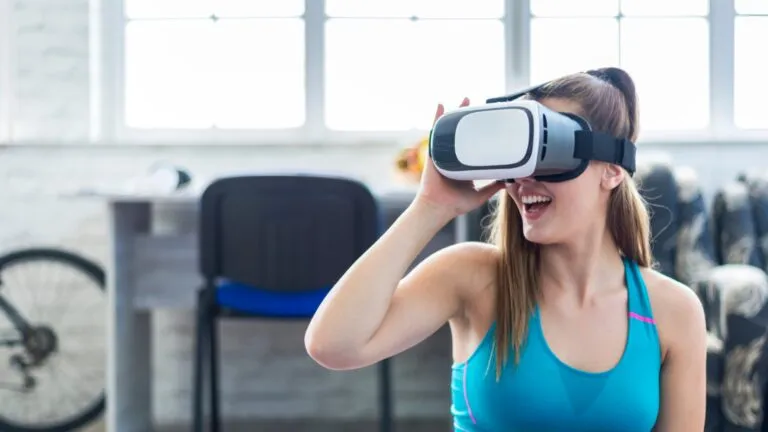 Investigación sobre cómo la realidad virtual ayuda a estudiantes universitarios a reducir el estrés, la ansiedad y la presión de los exámenes